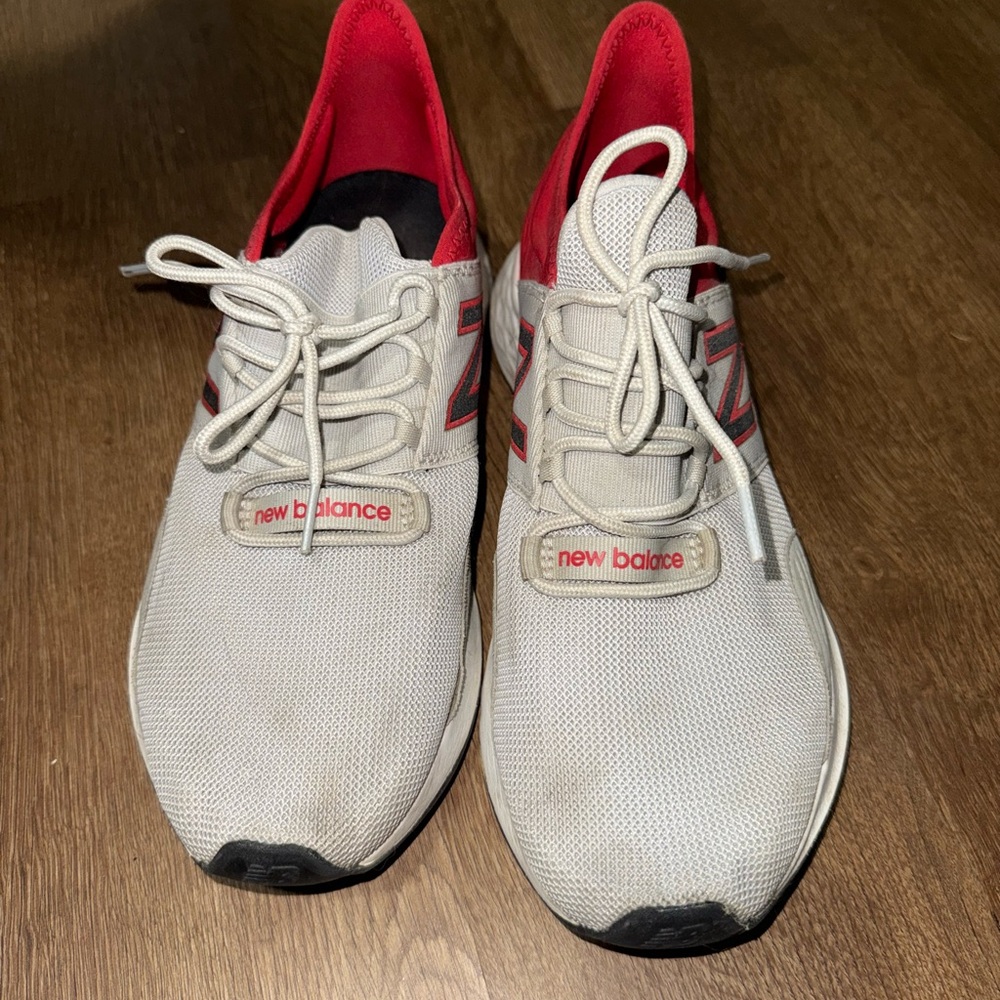 New Balance Men's White and Red Sneakers